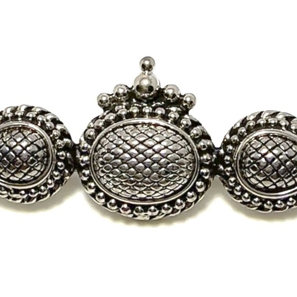 DESIGNER INSPIRED, SILVER EMBOSSED BAR PIN - Picture 1 of 3